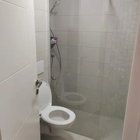 For Vrnjacka Banja شقة